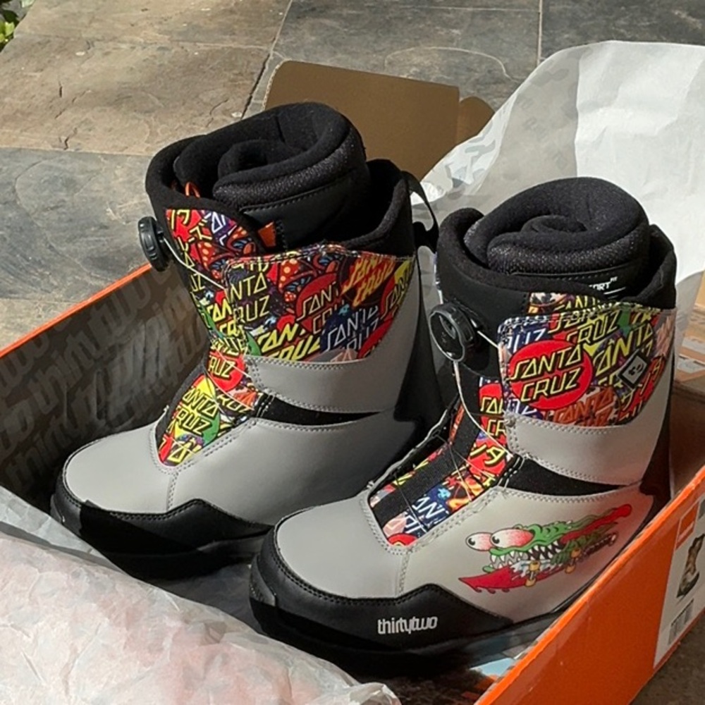 ThirtyTwo youth size 6.0 snowboard boots